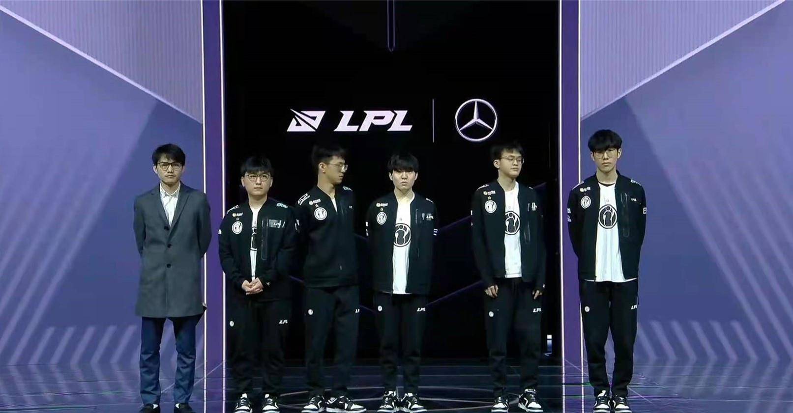 TheShy重要时刻出色发挥,快船带队取胜!的简单介绍 TheShy重要时刻出色发挥,快船带队取胜!的简单介绍