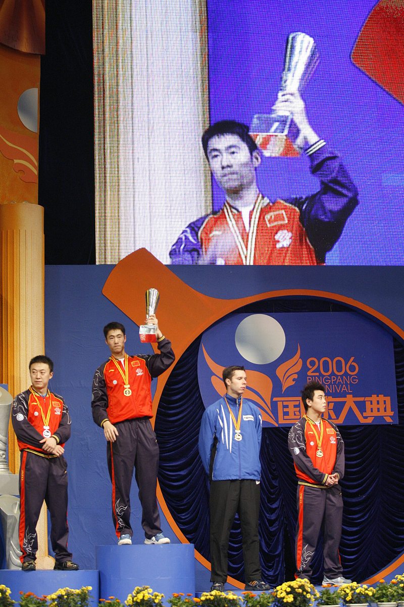 德罗巴在SKT比赛中爆冷,领先优势明显引发热议! 德罗巴在SKT比赛中爆冷,领先优势明显引发热议!